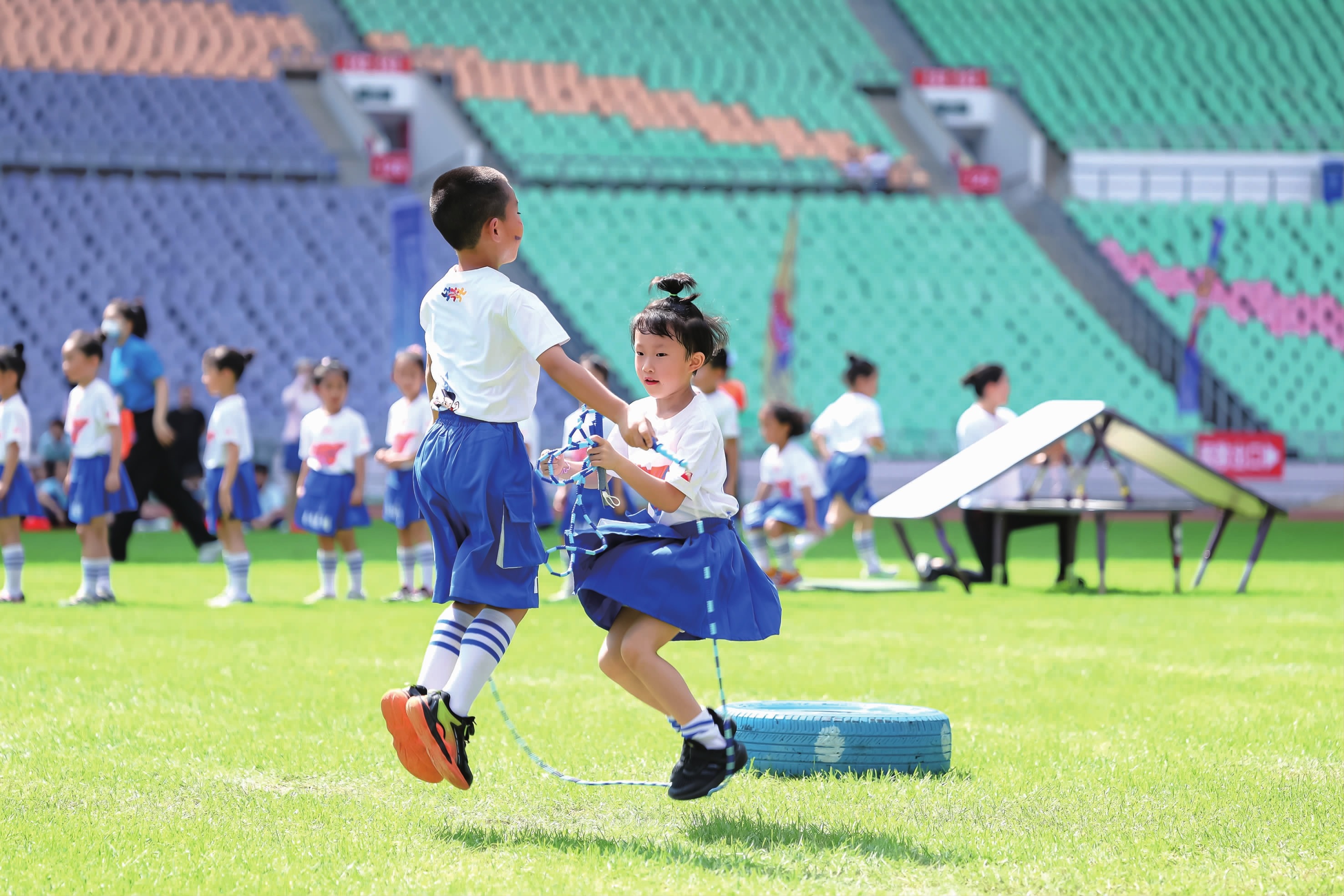 2008 坦帕湾奇迹：一直以来是鱼腩球队的光芒队首度闯入世界大赛